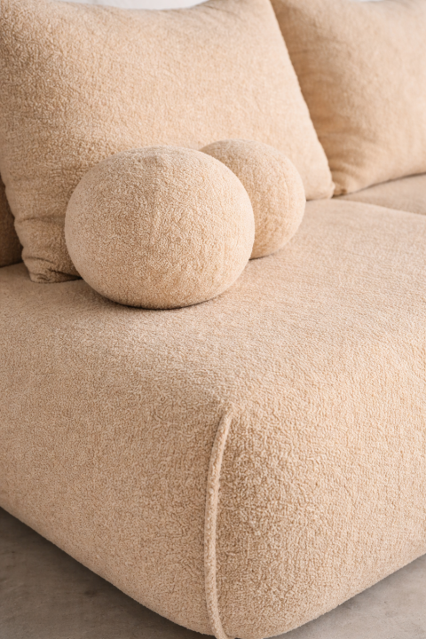 sofka sora detal przeszycie na boku