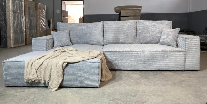 narożnik novu4 XL podczas produkcji – rzeczywisty wygląd mebla