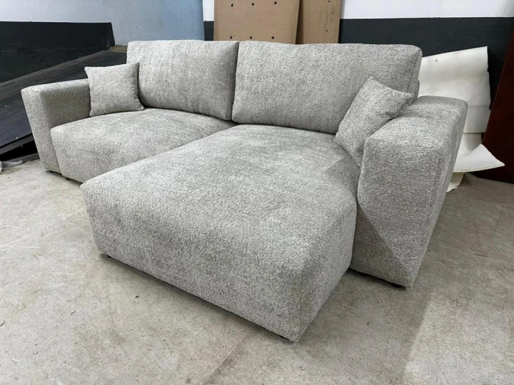 NAROŻNIK BAO W TKANINIE ABRIAMO BOUCLE W KOLORZE SZARY